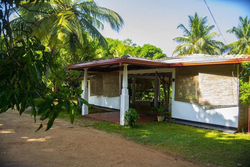 Banana Rest Sigiriya Bed and Breakfast Exteriör bild